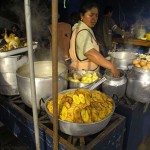 OTAVALO. Puesto de comida en el Mercado de animales