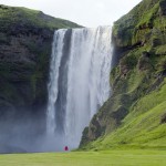 ISLANDIA. Cascada Skógafoss