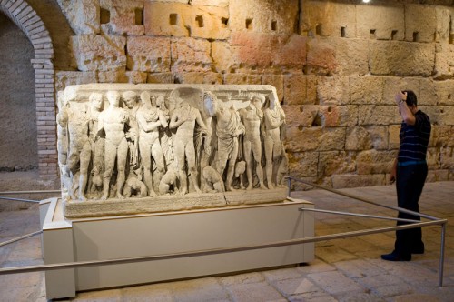 Sarcofago de Hipolito en Tarragona 500x332 Tarragona. Balcón de la eterna primavera (2 de 3)